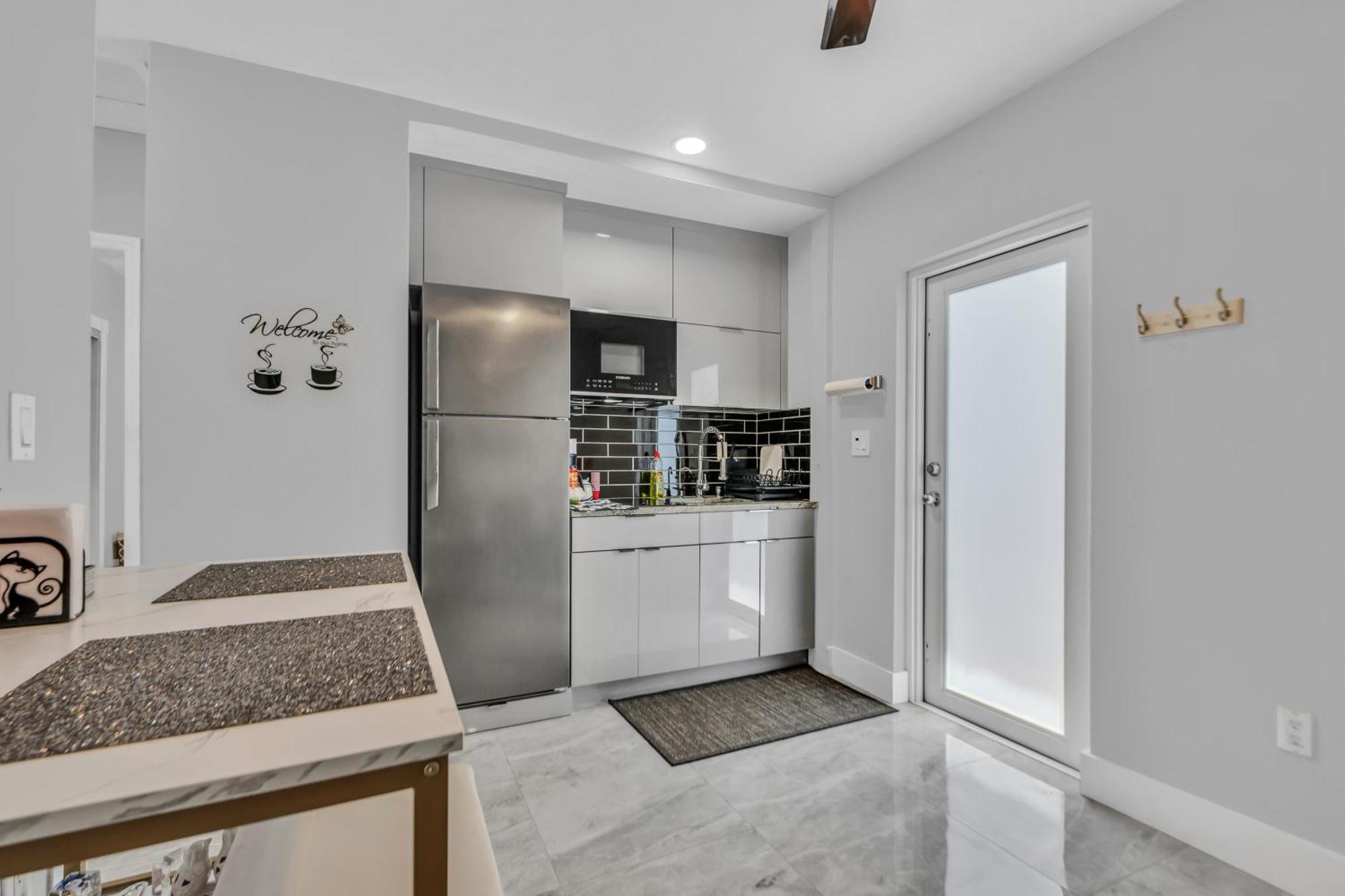 Little Gables Studio-Your Miami Escape-10Min Airport ภายนอก รูปภาพ