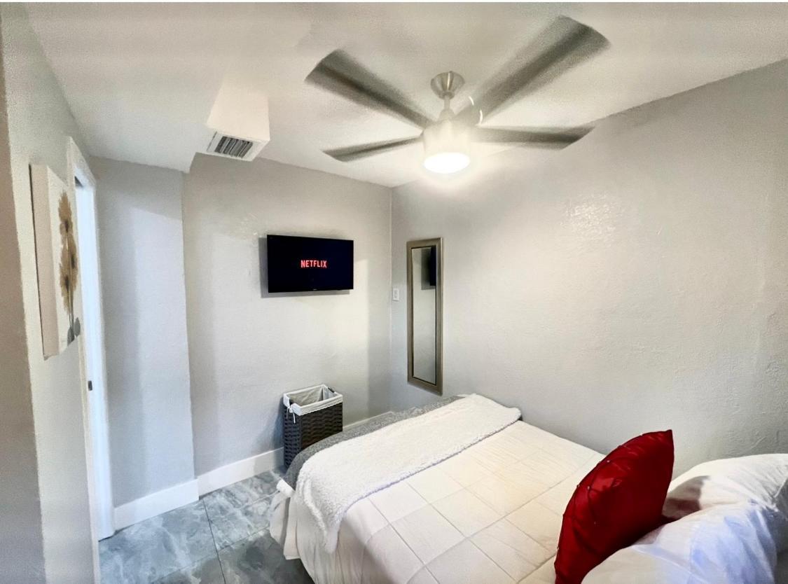 Little Gables Studio-Your Miami Escape-10Min Airport ภายนอก รูปภาพ