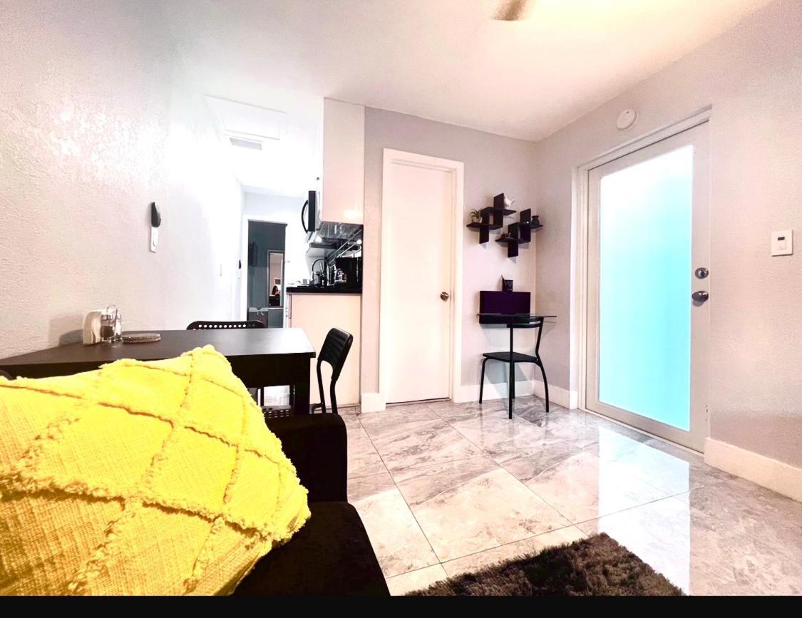 Little Gables Studio-Your Miami Escape-10Min Airport ภายนอก รูปภาพ